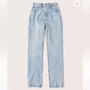 Abercrombie & Fitch Curve Love Ultra High Rise 90s Straight Jean